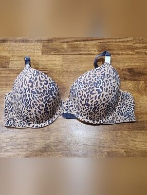Victoria Secret Wear Everywhere Tshirt Bra